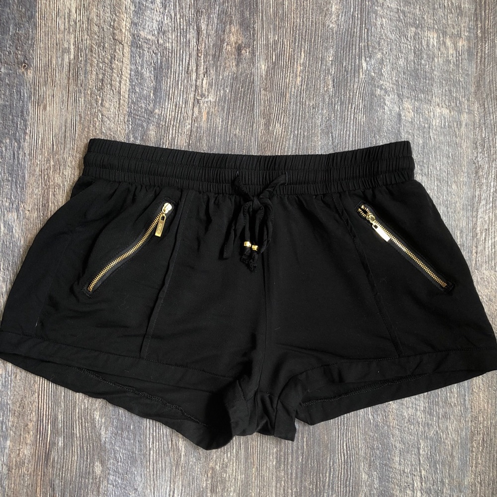 Guess shortie shorts
